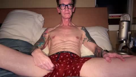 Snapshot of tattooed_love_boy chatting on March 2025 12:53:01 AM tattooed love boy online show from March 2025 12:53:01 AM