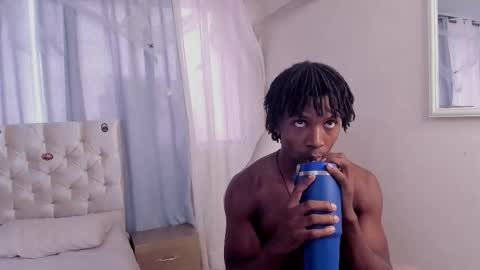 tau_montes online show from October 2025 03:57:02 PM