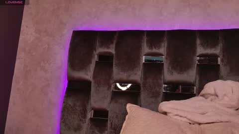 taurito___ online show from October 2025 05:17:01 AM