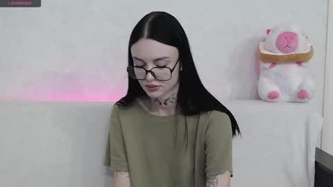 Snapshot of tayaavis chatting on September 2025 06:22:02 PM Taya online show from September 2025 06:22:02 PM