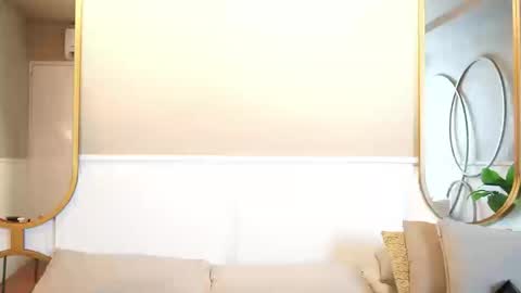 Teylor  Kim online show from September 2025 04:52:02 PM