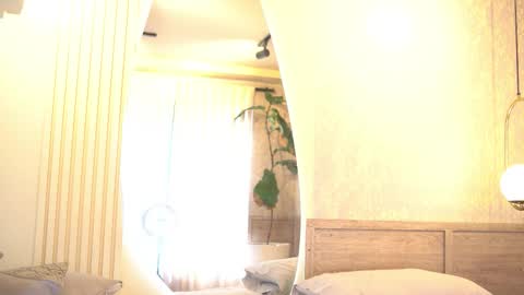 Teylor  Kim online show from October 2025 06:53:01 PM