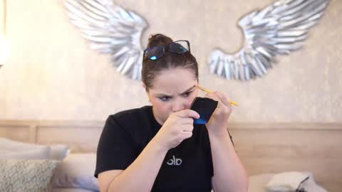 Teylor  Kim online show from December 2025 04:48:02 PM