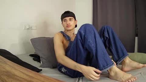 independent model online show from June 2026 01:30:01 AM