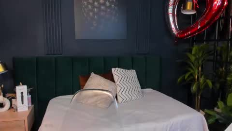 Taylor Bennet online show from March 2025 12:22:01 PM