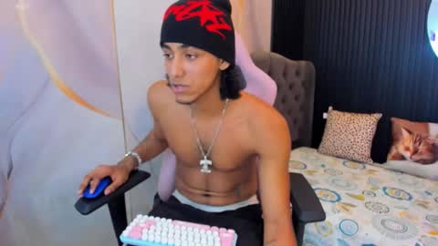 Taylor online show from April 2026 02:01:01 AM