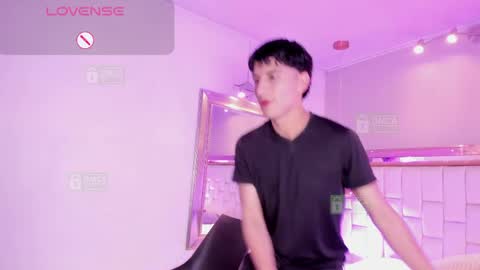 taylor_brooks_ online show from April 2026 09:12:02 PM