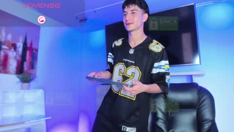 taylor_brooks_ online show from April 2026 06:56:02 PM