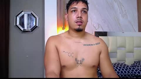 taylor_collins_2 online show from October 2025 09:58:02 PM