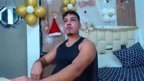 taylor_collins_2 online show from November 2025 11:13:01 PM