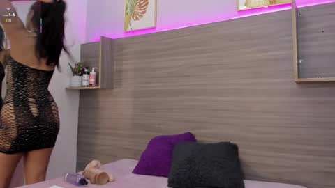 taylor_colores online show from September 2025 12:17:02 PM