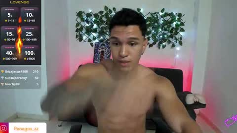 Snapshot of taylor_johnn chatting on December 2024 05:42:01 PM Penagos zz online show from December 2024 05:42:01 PM