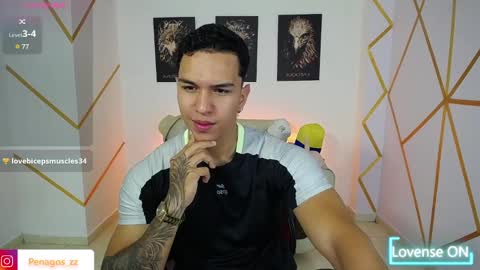 Snapshot of taylor_johnn chatting on February 2025 08:32:01 PM Penagos zz online show from February 2025 08:32:01 PM