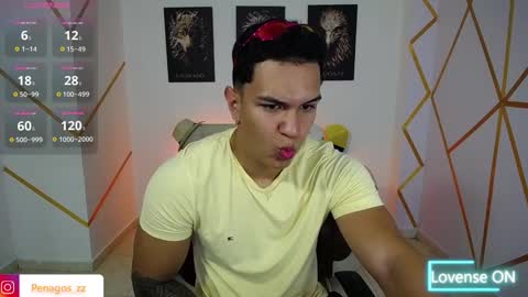 Snapshot of taylor_johnn chatting on March 2025 07:23:01 PM Penagos zz online show from March 2025 07:23:01 PM