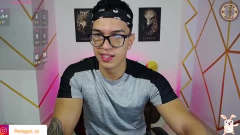 Snapshot of taylor_johnn chatting on March 2025 03:42:02 PM Penagos zz online show from March 2025 03:42:02 PM