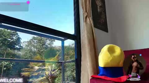 Snapshot of taylor_johnn chatting on September 2025 02:05:02 PM Penagos zz online show from September 2025 02:05:02 PM