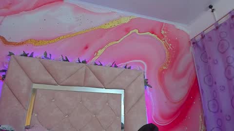 Oriana online show from September 2025 11:04:01 AM