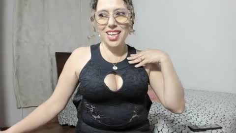 taylorhot72_ online show from February 2025 05:18:01 AM