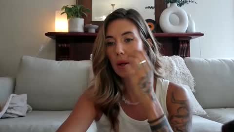 Taylor online show from January 2025 01:08:01 AM