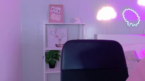 TAYLOR  online show from November 2025 11:21:02 AM