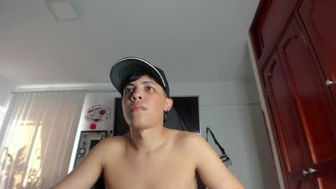 taylorsorf online show from December 2024 08:08:01 PM