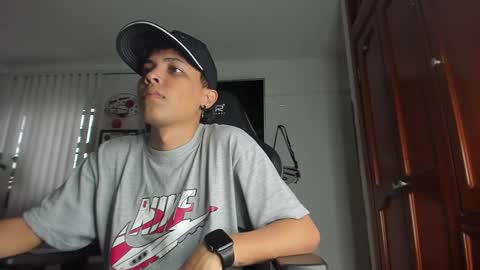 taylorsorf online show from January 2025 09:52:01 PM