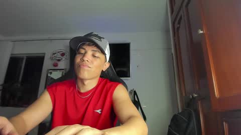 taylorsorf online show from November 2025 12:32:01 AM