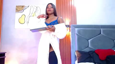 Tayra...  online show from February 2026 04:22:02 AM