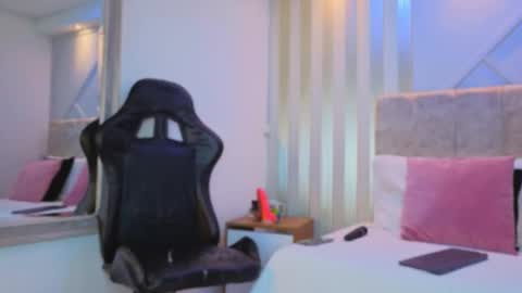 tayra online show from February 2026 07:54:02 PM