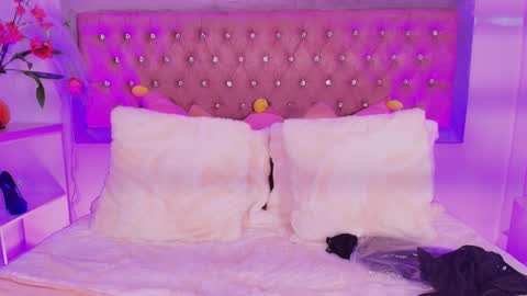 Sofia online show from October 2025 01:01:01 PM