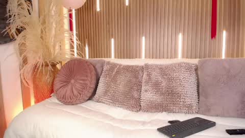 Sofia online show from April 2026 09:04:01 PM