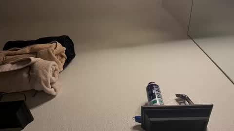 Luis online show from October 2025 03:46:02 PM