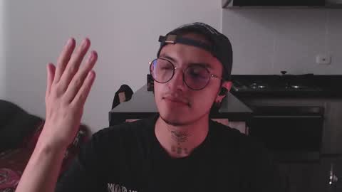 Teo independent model online show from March 2025 03:18:02 PM