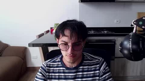 Snapshot of te0__0 chatting on April 2026 12:32:02 PM Teo independent model online show from April 2026 12:32:02 PM