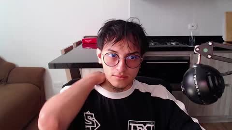 Snapshot of te0__0 chatting on April 2026 03:41:02 PM Teo independent model online show from April 2026 03:41:02 PM