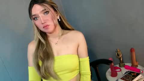 ellaine online show from December 2024 10:10:02 PM