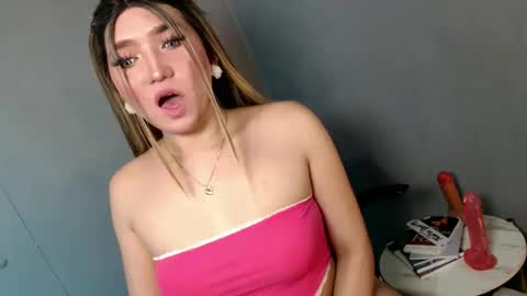 ellaine online show from January 2025 09:51:01 PM