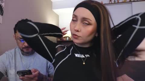 Leo and Luna online show from October 2025 04:15:02 PM