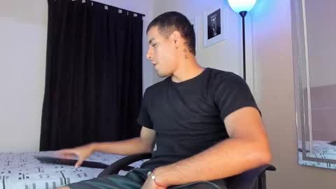 Snapshot of teamporn_18 chatting on November 2025 10:42:02 PM Danger online show from November 2025 10:42:02 PM