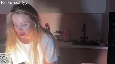 Snapshot of teasekiss chatting on June 2026 09:17:01 PM Sally and Sandy online show from June 2026 09:17:01 PM