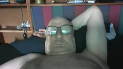 Snapshot of tebb61 chatting on June 2026 07:57:01 AM Mark online show from June 2026 07:57:01 AM
