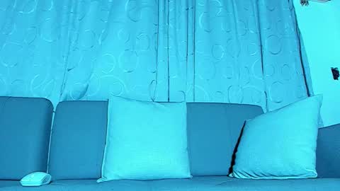 Charlee He online show from December 2025 11:48:01 AM