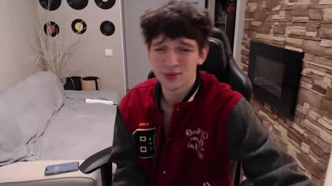 Snapshot of teddy_mode chatting on November 2025 09:41:01 AM Teddy online show from November 2025 09:41:01 AM