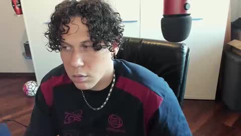 Snapshot of tedhmicro25 chatting on October 2025 10:16:02 AM tedhmicro25 online show from October 2025 10:16:02 AM