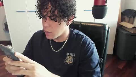 Snapshot of tedhmicro25 chatting on October 2025 11:44:02 AM tedhmicro25 online show from October 2025 11:44:02 AM