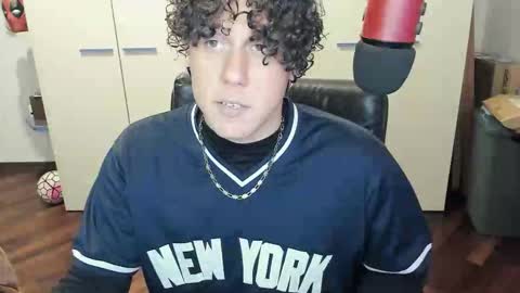 Snapshot of tedhmicro25 chatting on November 2025 09:09:01 AM tedhmicro25 online show from November 2025 09:09:01 AM