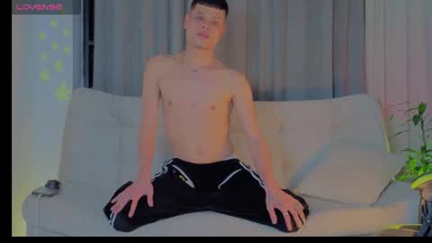 Snapshot of teeenagefeverr chatting on October 2025 12:44:01 AM teeenagefeverr online show from October 2025 12:44:01 AM