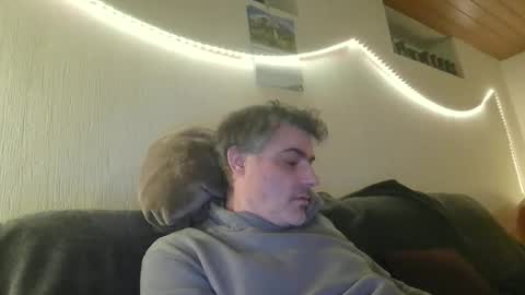 Peter online show from November 2025 07:14:01 PM