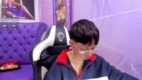 Stefani  online show from September 2025 12:07:01 PM