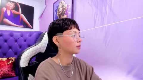 Stefani  online show from September 2025 11:47:02 AM